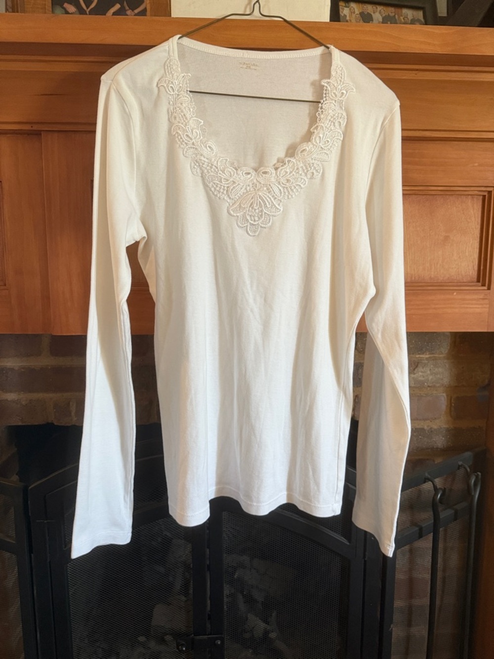 Women’s St. John's Bay Embellished White Lace Crochet Trim Long Sleeve White Top